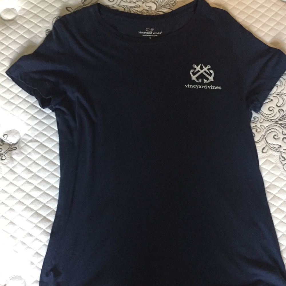 Vineyard Vines T-shirt